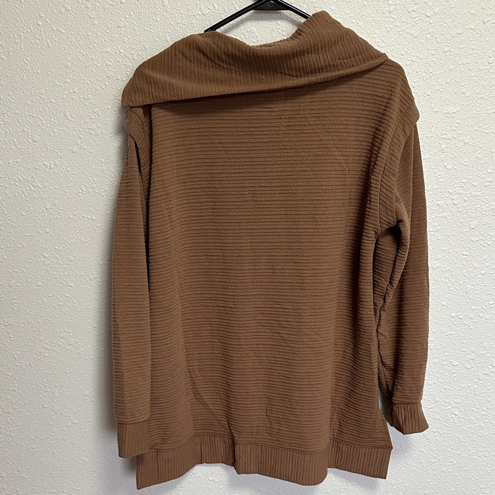 New York Laundry Tan Cowl Neck Top Size Large - Picture 3 of 8